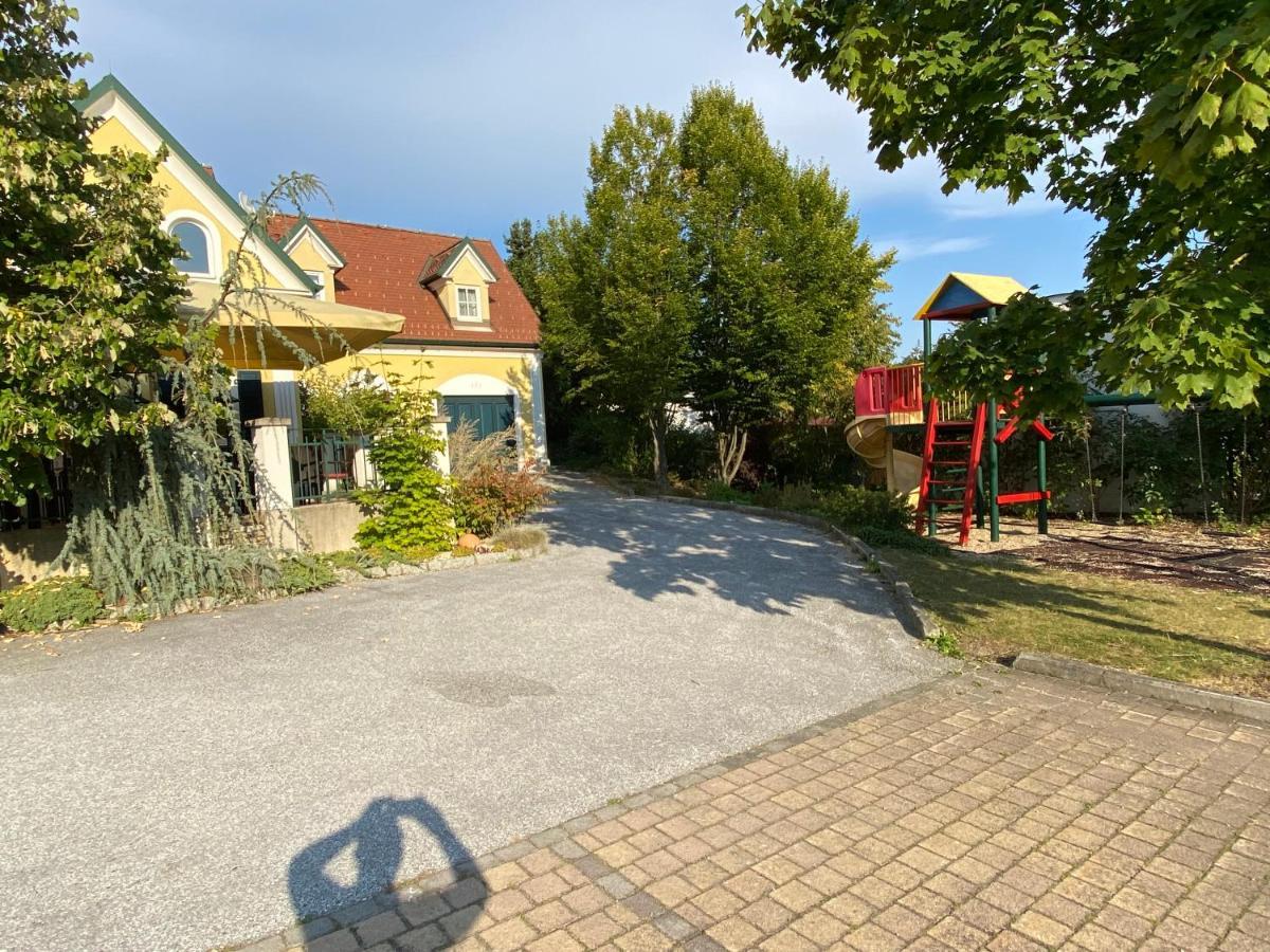 Landcafe Auszeit Hotel Albersdorf Kültér fotó