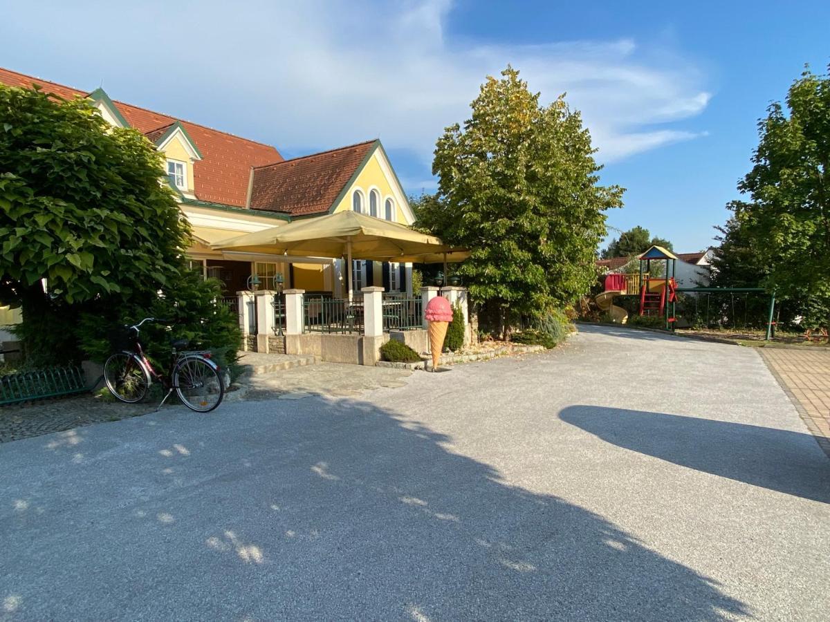 Landcafe Auszeit Hotel Albersdorf Kültér fotó